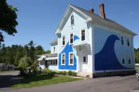 Coast Village Inn and Cottages - 2-Star
