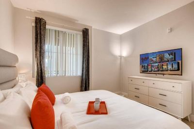 Other #1 Location - Fast Wifi - Work Area - 2Br/2.5 Bath - Free Parking (FV1) Photo