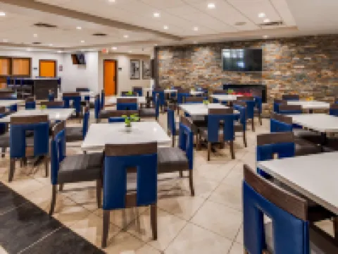 ベストウェスタン プラス シャンペーン / ウルバナ イン シャンペーンのホテル