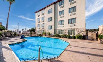 Red Roof Inn Laredo