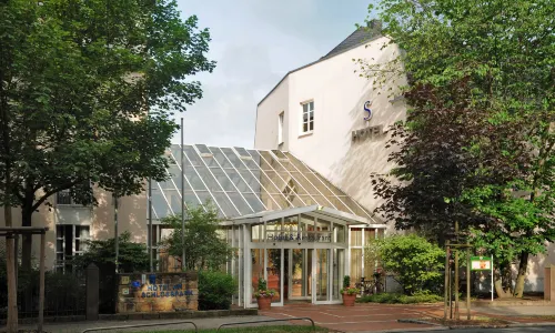 โรงแรมอัมชลอสพาร์ค