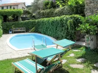 Laura (Dol281) - Pools