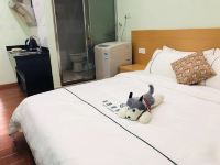 广州天河百合白领公寓 - 极简主义时尚大床房