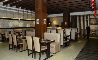 Hotel Aroma Inn - Housity
