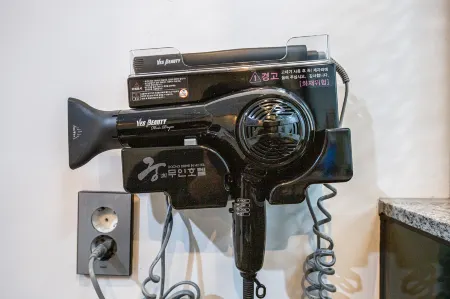 Mokpo Palace Self Check-in Hotel