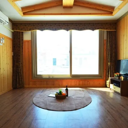 Namwon Urang Town Pension