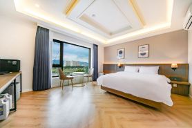 Dongchon Amusement Park Gallery Hotel