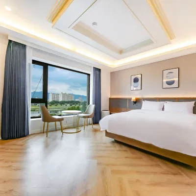 Dongchon Amusement Park Gallery Hotel โรงแรมใกล้Haean