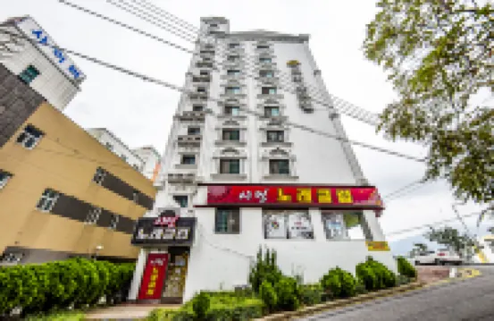 Boryeong Picasso Hotels in der Nähe von Daecheon Station