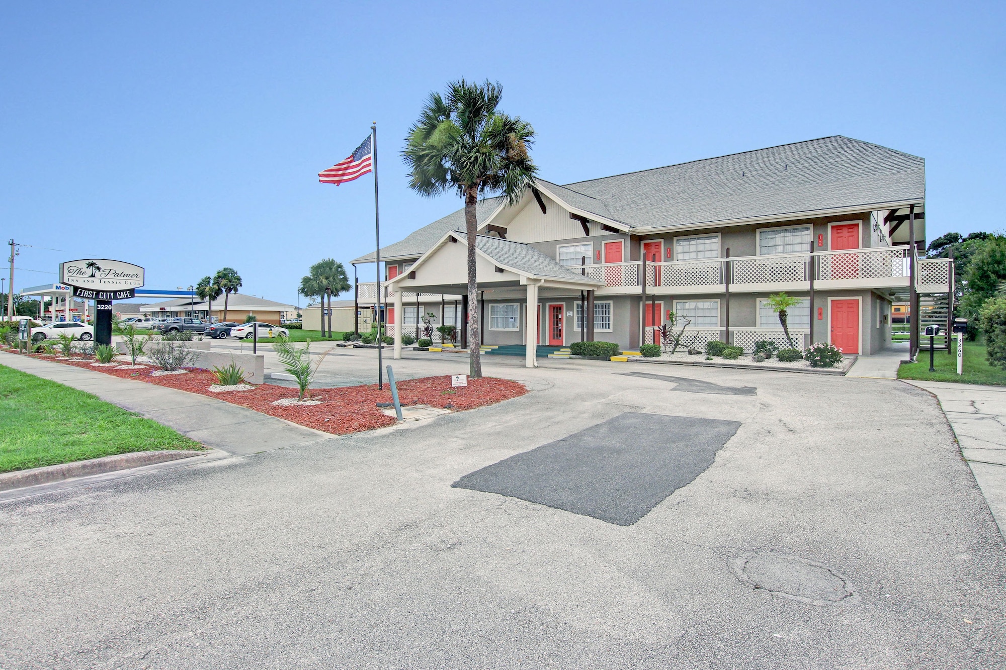 The Palmer Inn and Tennis Club