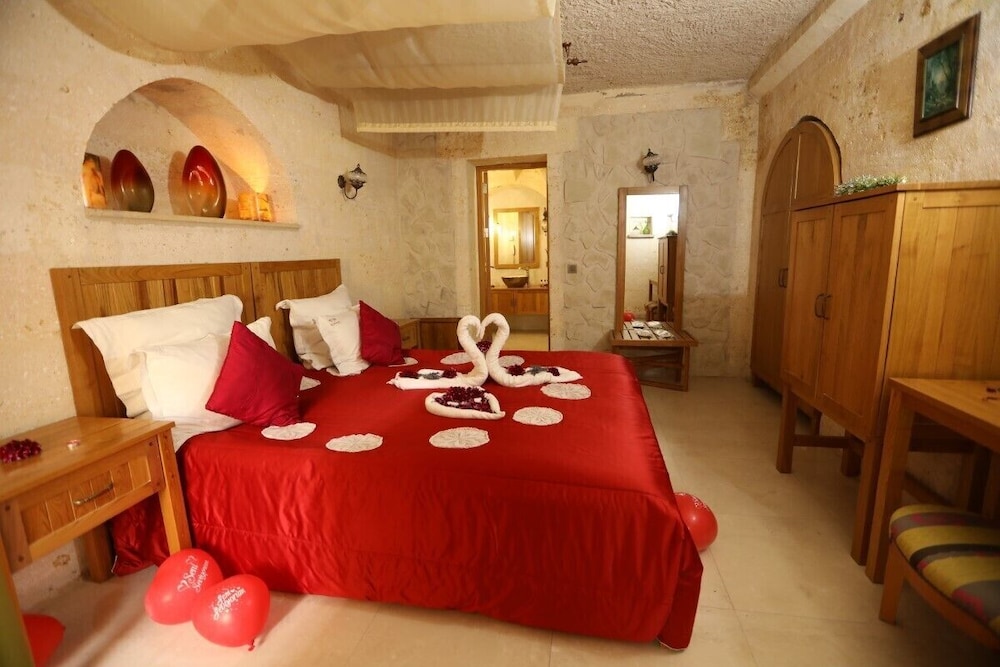 Anatelein Boutique Cave Hotel