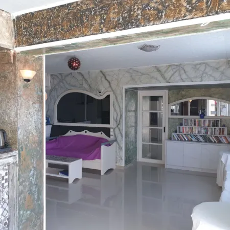 Beautiful and Spacious Room Near Cretan Sea