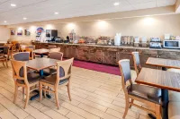 Baymont by Wyndham St. Ignace Lakefront - breakfast