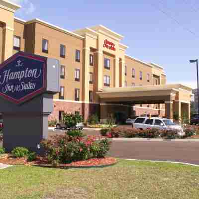 Hampton Inn & Suites Natchez Hotel Exterior