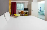 Ibis Styles Crewe - parking