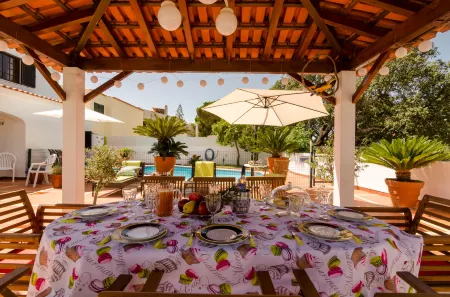 Villa V5 with Private Pool Отели рядом с достопримечательностью «Pine Cliffs Golf Course»