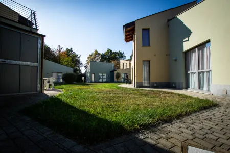 Spacious Double Room in Alba