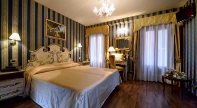 Hotel Lux Hotels in Venetsia
