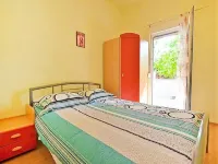 Apartments Bucic Hotels in Seline