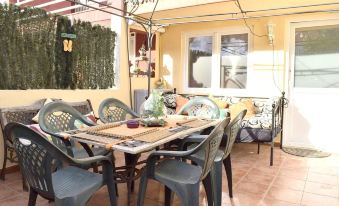 Bungalow with 2 Bedrooms in Puebla de Farnáls, with Pool Access, Terrace and Wifi Near the Beach