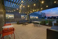 Tru by Hilton Troy Detroit Hotels in Troy