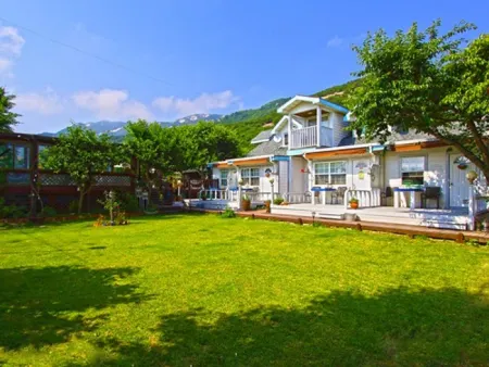 Ganghwado Waters Print Shop Pension Отели рядом с достопримечательностью «Dongmak Beach»