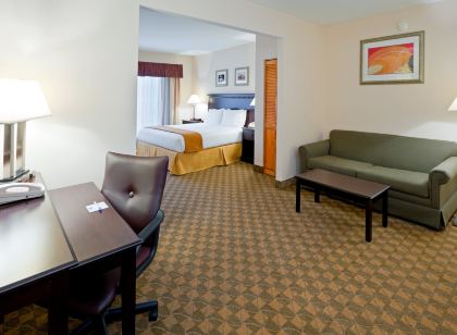 Holiday Inn Express & Suites Carneys Point - Pennsville