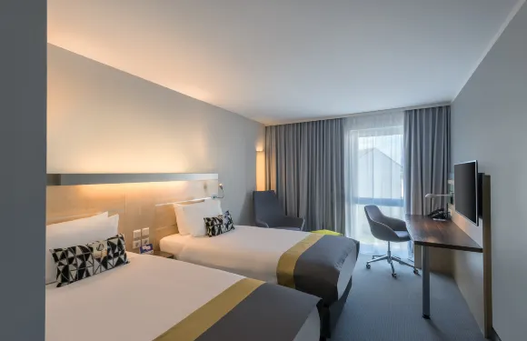 居特斯洛智選假日酒店