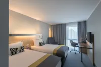 Holiday Inn Express Gütersloh Hotels in der Nähe von Hagia-Sophia-Moschee - Verein zur Förderung der Integration und Bildung in Gütersloh e. V.