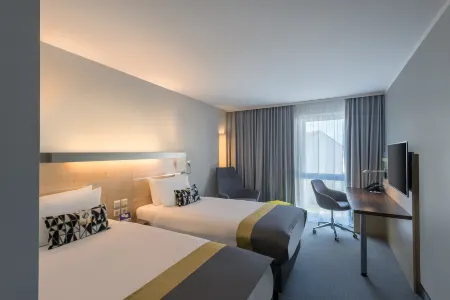 ホリデイ イン エクスプレス ギュータースロー by IHG