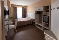 Hotel Enrichetta Hotels in Desenzano del Garda