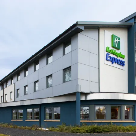 Holiday Inn Express DUNFERMLINE by IHG