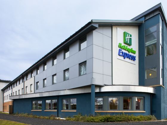 Holiday Inn Express DUNFERMLINE by IHG