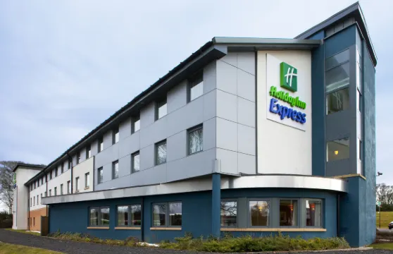 Holiday Inn Express 鄧弗姆林