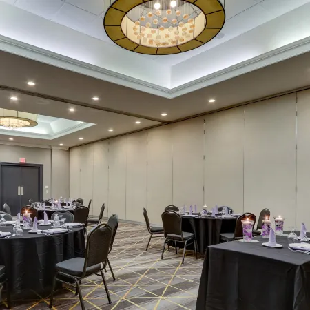 Holiday Inn STAUNTON CONFERENCE CENTER by IHG