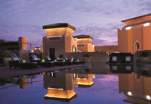 트레이더스 호텔, 콰르얏 알 베리 외관