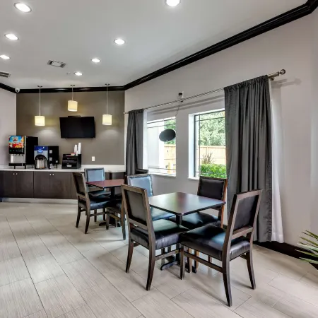 Americas Best Value Inn and Suites IAH Airport North