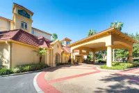 La Quinta Inn & Suites by Wyndham Tampa Brandon Regency Park Hotels near Finish Line
