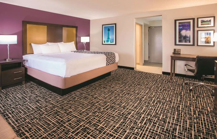 La Quinta Inn & Suites by Wyndham Cincinnati NE - Mason