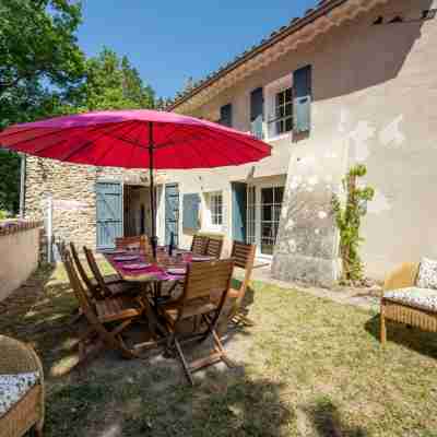 La Chambaillarde Hotel Exterior