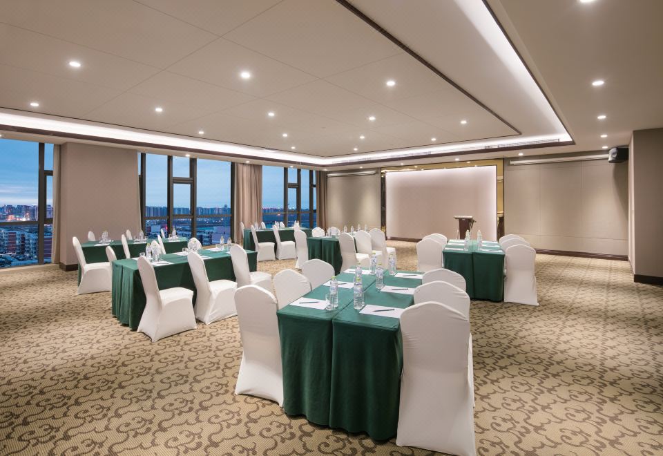 Holiday Inn Beijing Airport ZoneHotel Overview