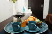 The Atrium Hotel - breakfast