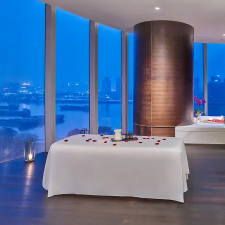 InterContinental Hotels GUANGZHOU EXHIBITION CENTER by IHG