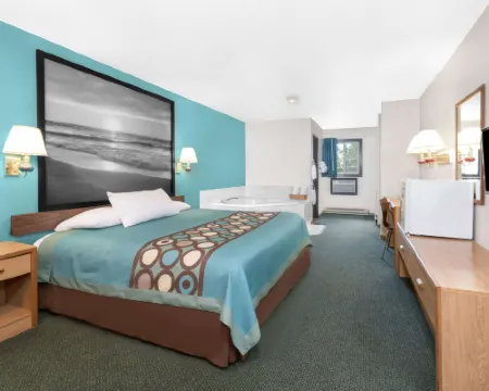 Super 8 by Wyndham Huron Hotels in Huron