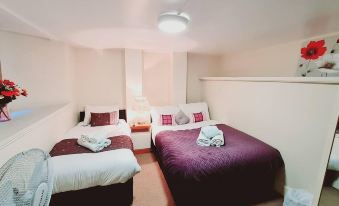 Cedar Villa - Inviting 5-Bed House in Chatham-