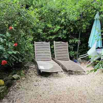 Ecolodges en Provence : Hébergements insolites Var en Provence (Yourte, Cabane, maison troglodyte) Hotel Exterior