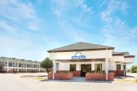Days Inn by Wyndham Paxton Hotels in Keith County