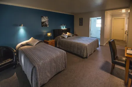 AAA Thames Court Motel