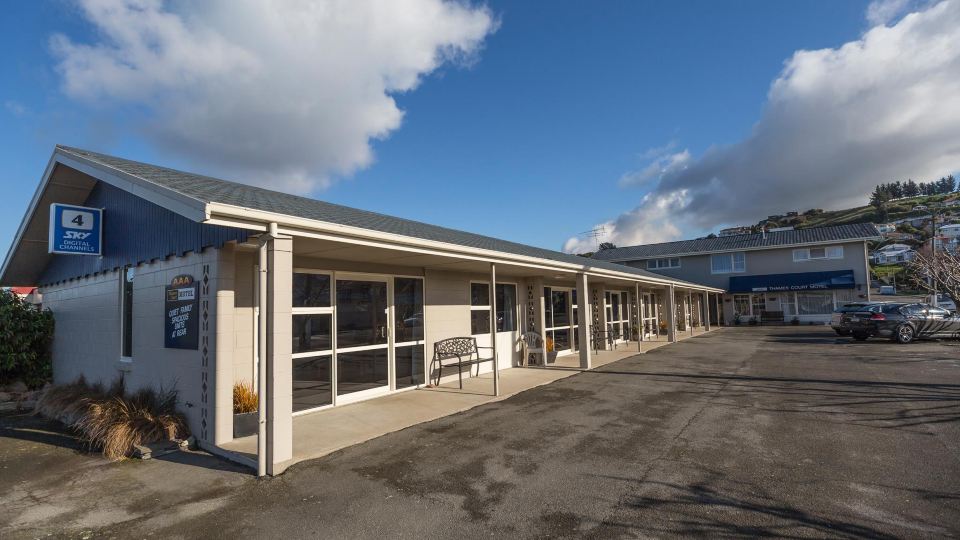 AAA Thames Court Motel