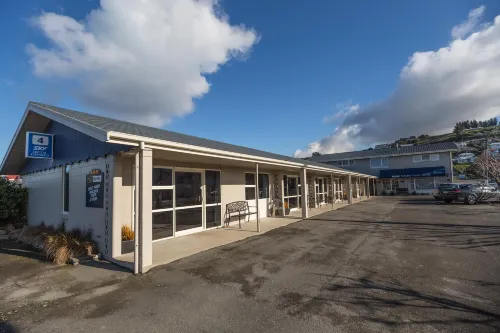 AAA Thames Court Motel Hotels in Oamaru